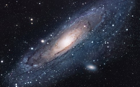 Nejvzdálenější objekt (a přesto stále blízký), který můžete bez problémů zahlédnout na vlastní oči, je Galaxie v Andromedě (M 31). Zdroj: Robert Gendler.
